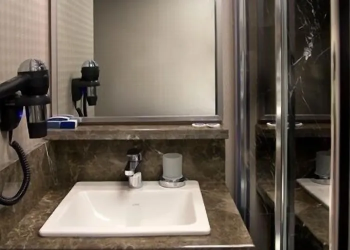 マルテペ 2000 ホテル 3*